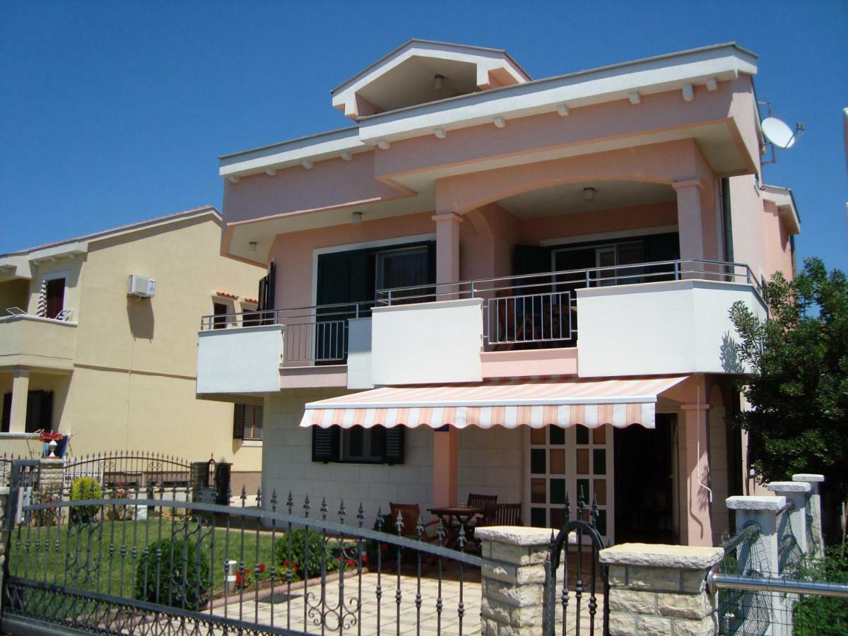 Apartman Strk Сукошан Экстерьер фото